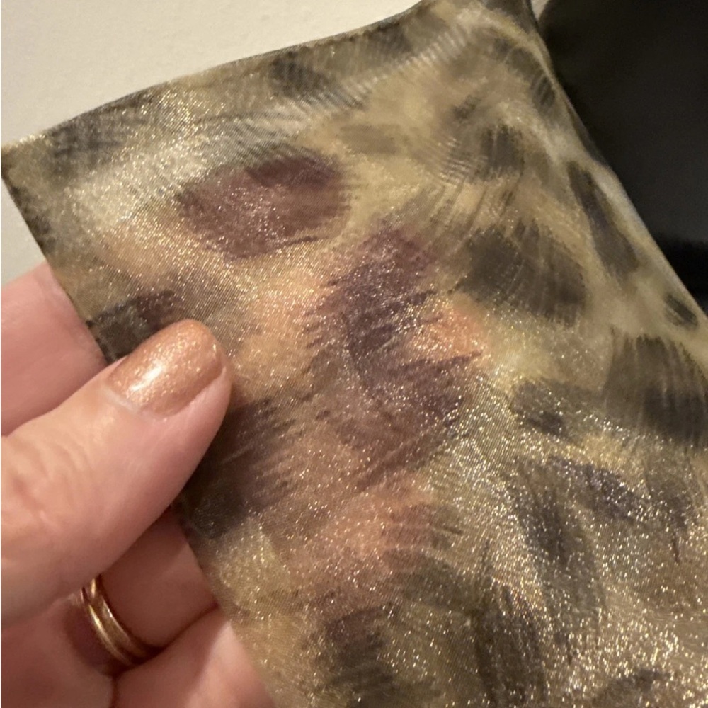 Patra Metallic Gold Animal Print blouse size 8 NWT - Picture 5 of 10